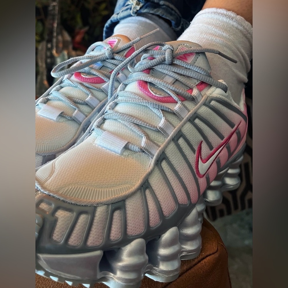 Nike Shox TL 💅 Platinum Pink Foam Metallic Sneakers Shoes HV2520-001 Sz 6.5 7.5 - Picture 4 of 10